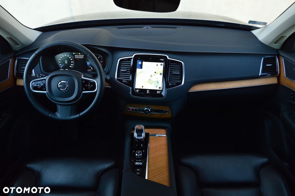 Volvo XC 90 - 3