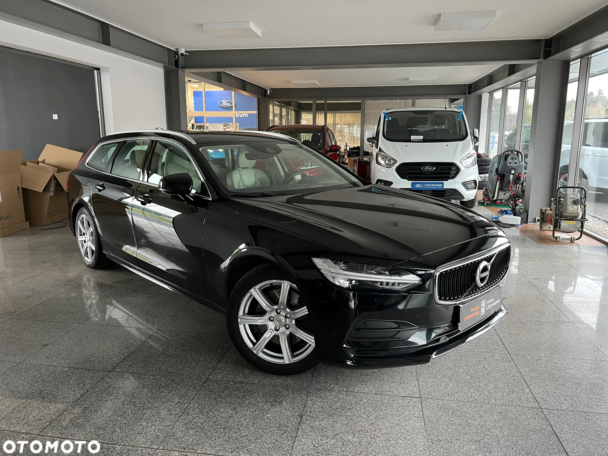 Volvo V90 T4 Momentum Pro - 2