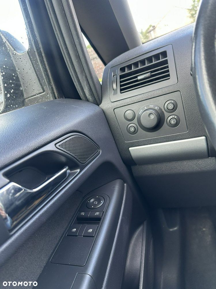 Opel Zafira - 23