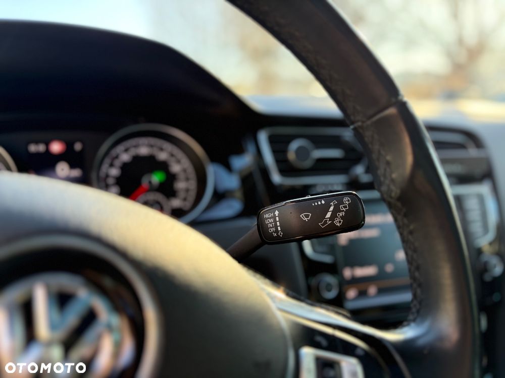 Volkswagen Golf 2.0 TDI SCR DSG Highline - 13