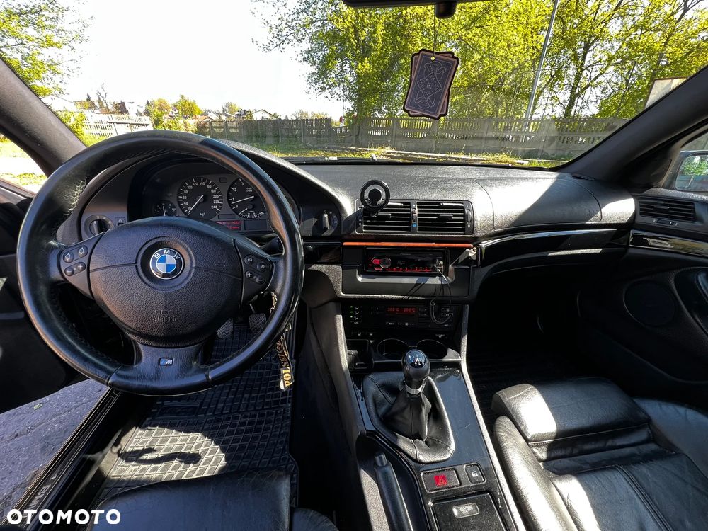 BMW Seria 5 525i - 4