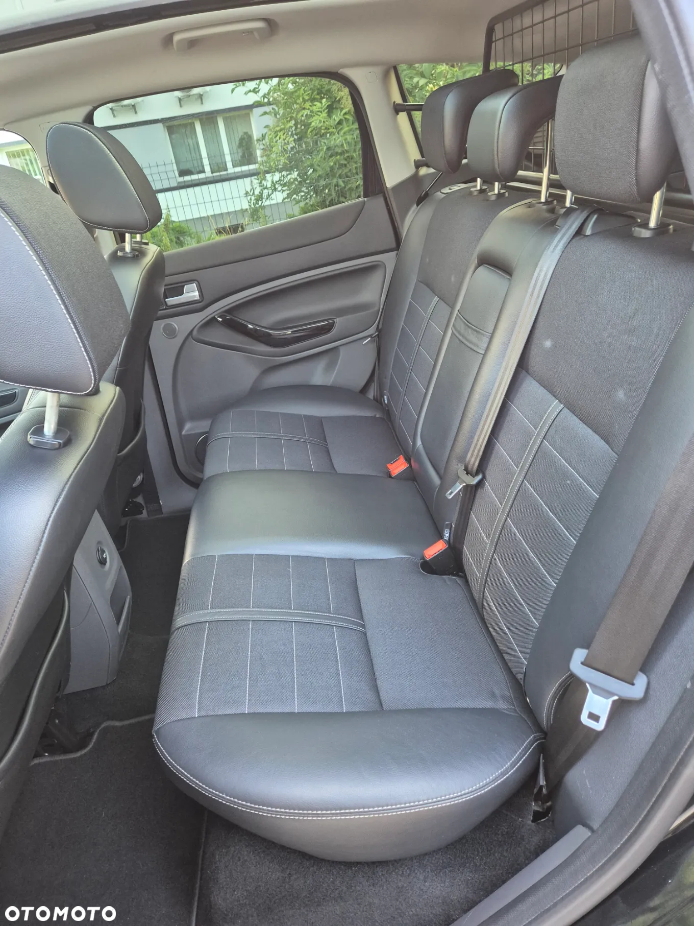 Ford Kuga 2.0 TDCi 4x4 Titanium - 17