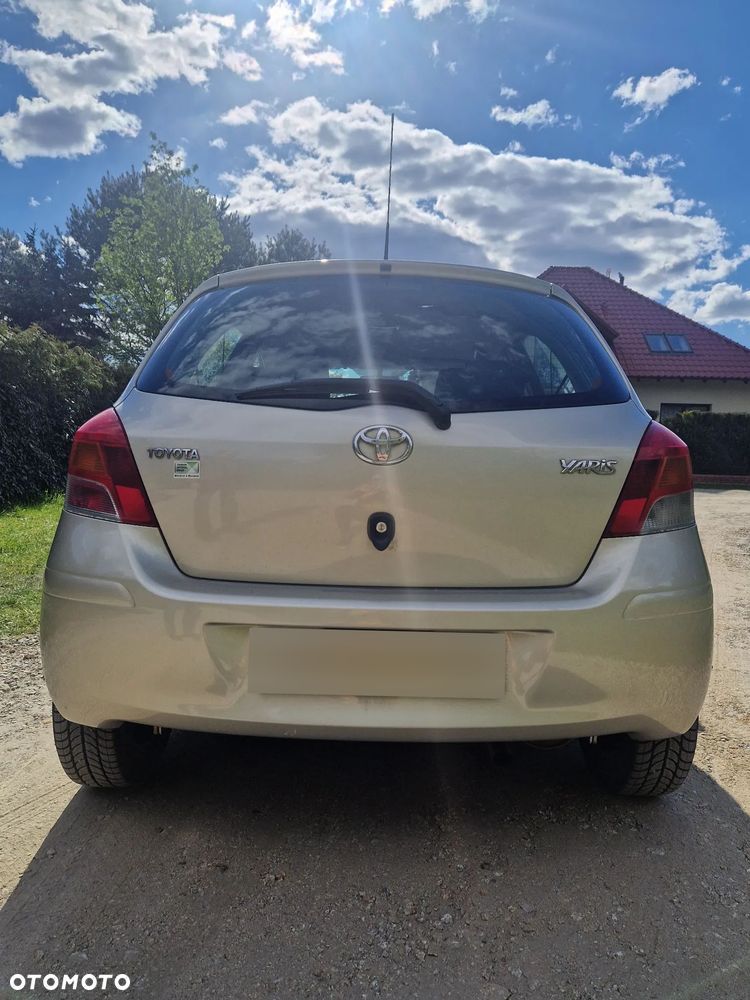 Toyota Yaris 1.33 Luna - 3