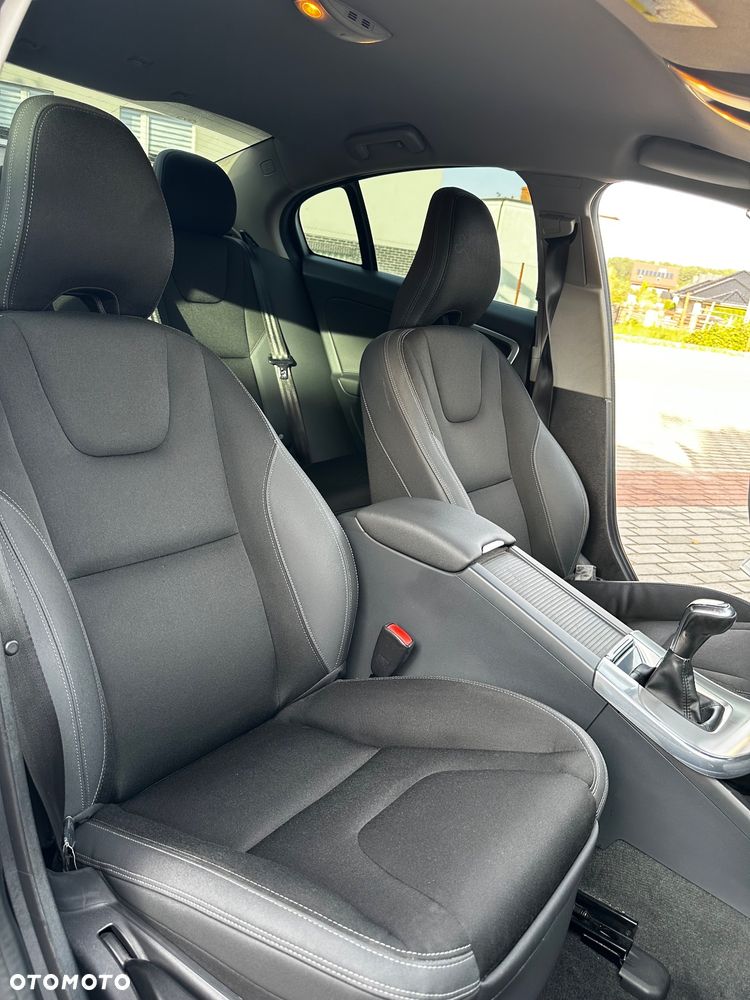 Volvo S60 - 16
