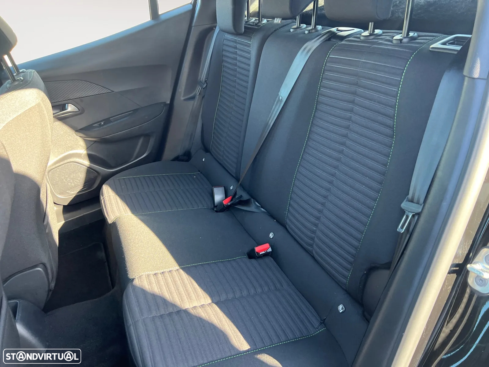 Peugeot 2008 1.2 PureTech Active - 14