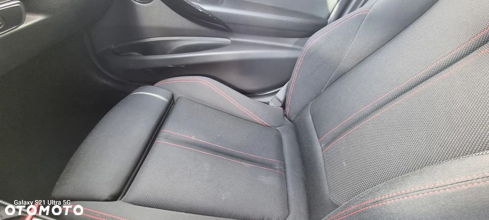 BMW Seria 3 318d Sport Line - 9