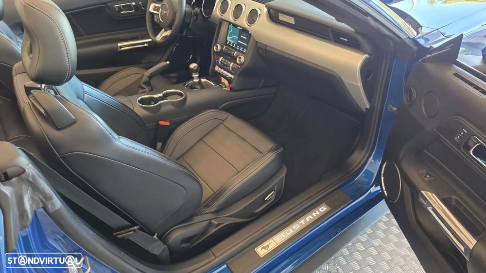 Ford Mustang Cabrio 2.3 Eco Boost - 54