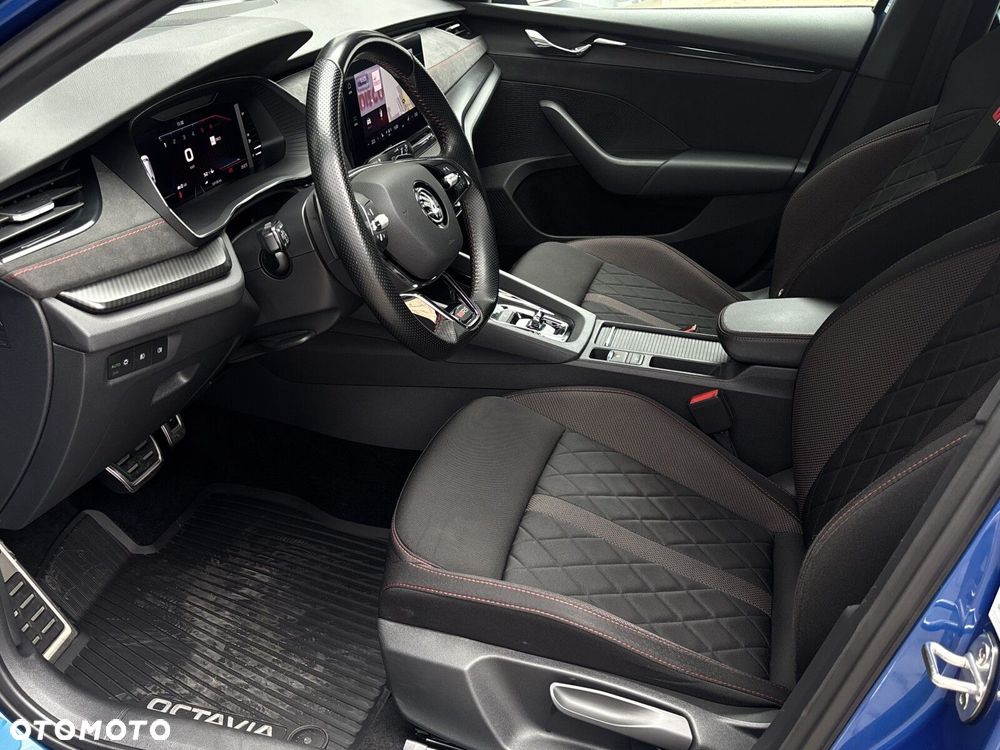 Skoda Octavia 2.0 TDI RS DSG - 12