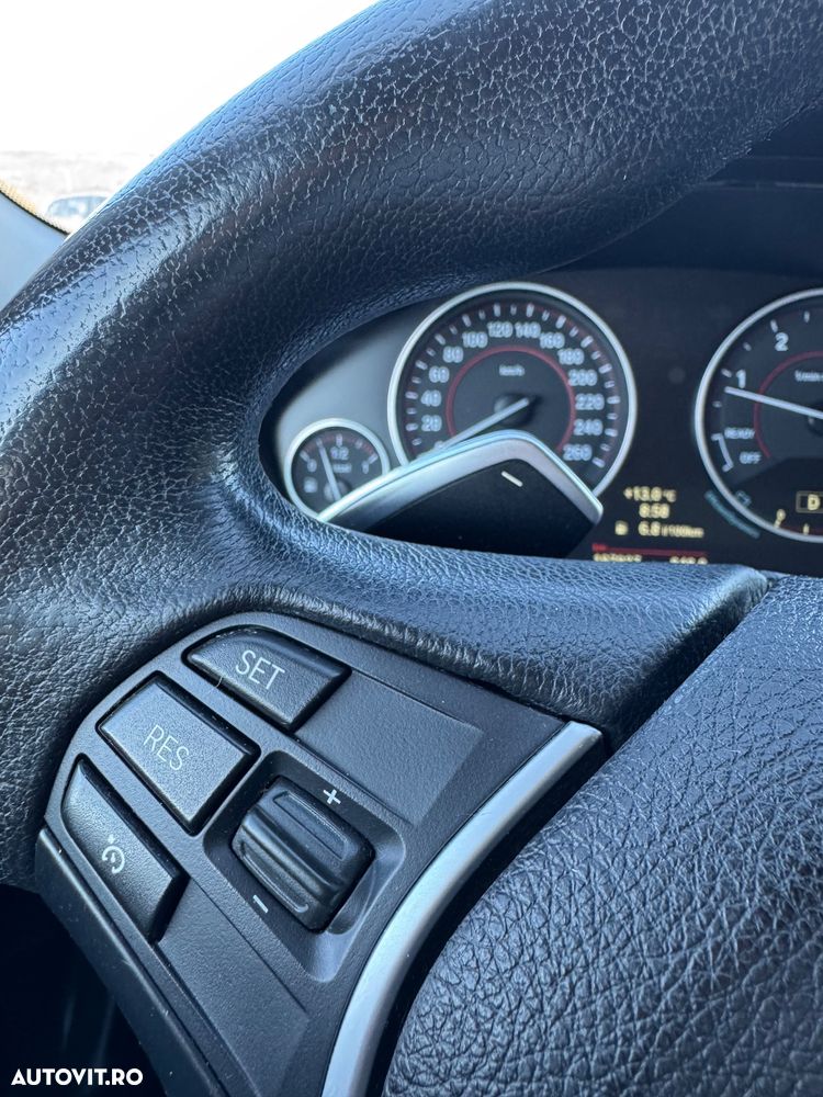 BMW Seria 3 320d Aut. Blue Performance Sport Line - 11