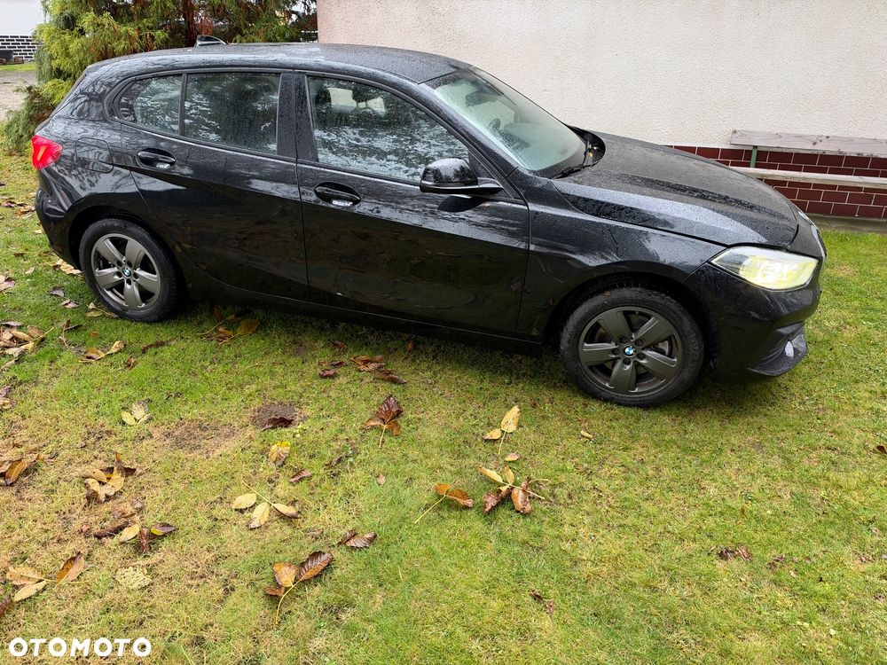 BMW Seria 1 2021 photo 3