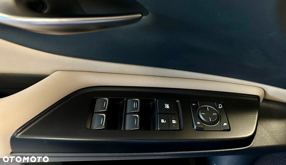 Lexus ES 300h Business Edition + - 22