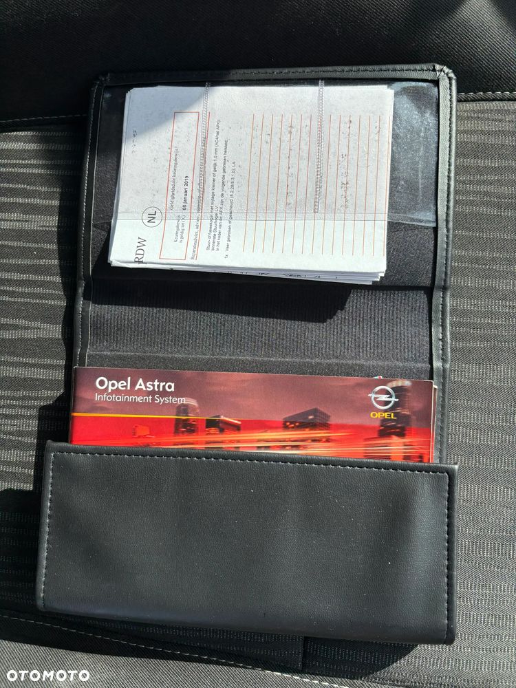 Opel Astra 1.6 Active - 36