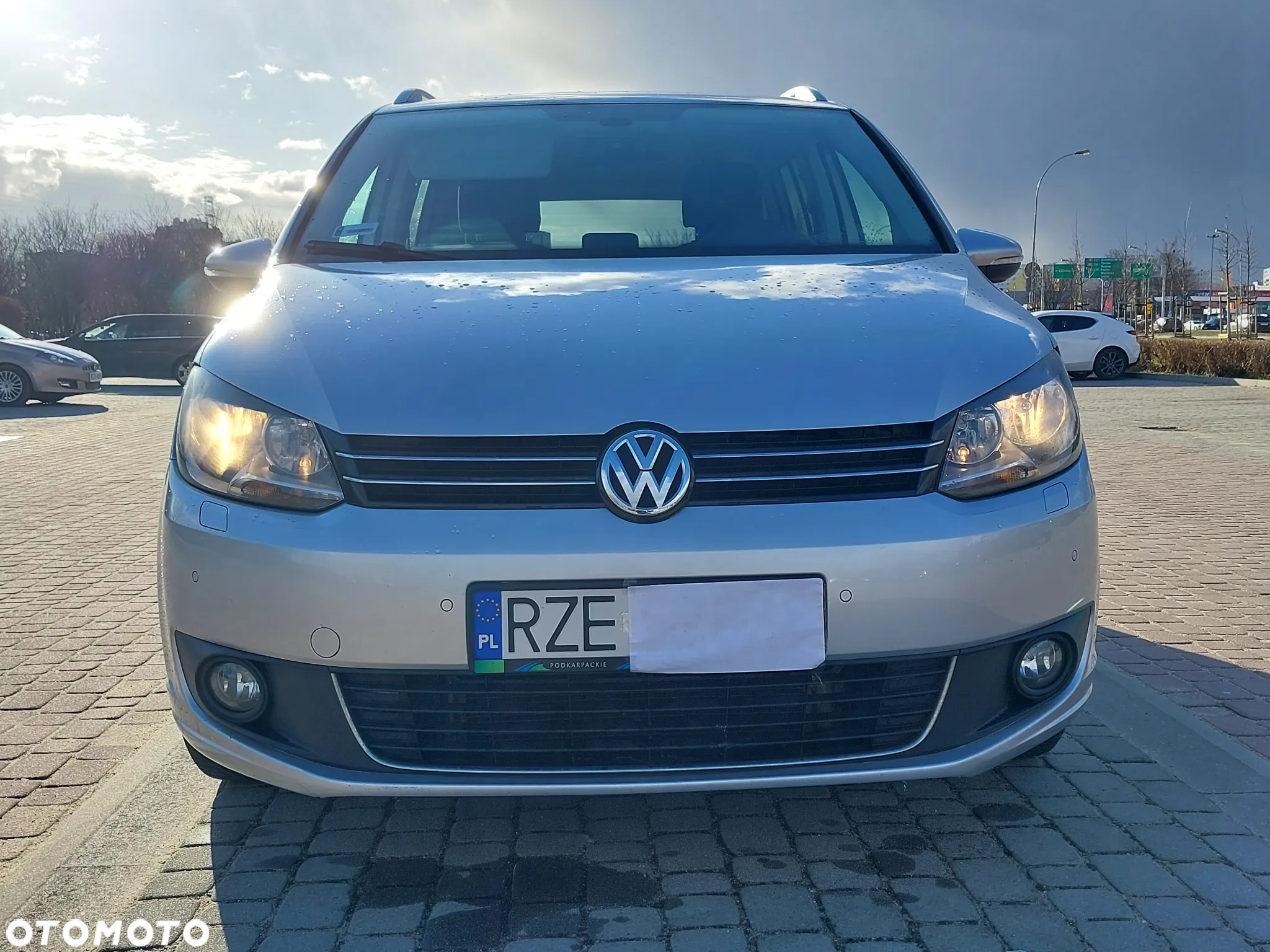 Volkswagen Touran 1.6 TDI DPF BlueMot Comfortline - 5