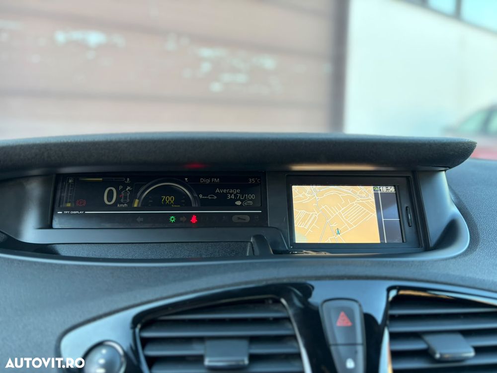 Renault Scenic - 13