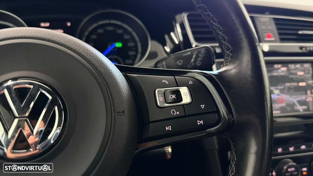 VW Golf R 4Motion BlueMotion DSG - 18