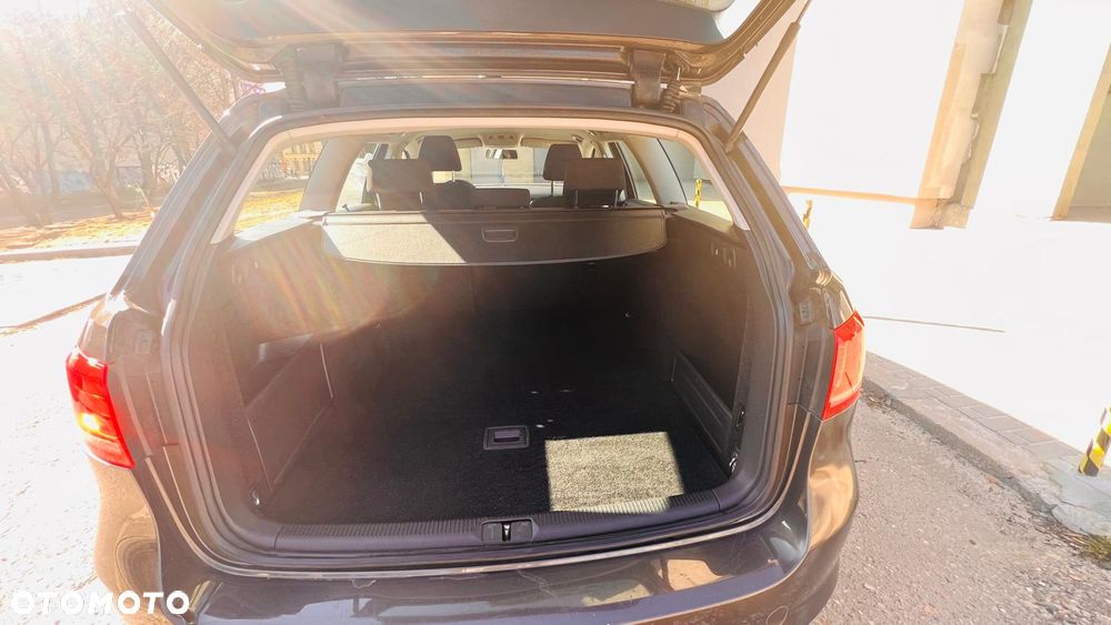 Volkswagen Passat 2.0 TDI Comfortline DSG - 9