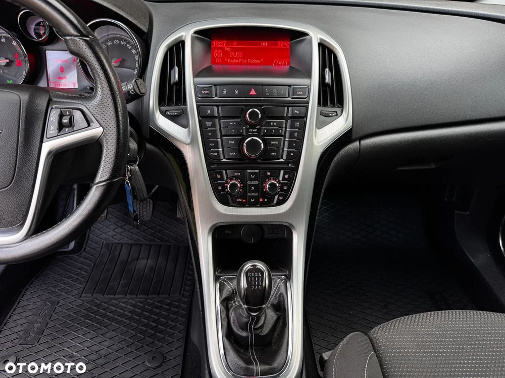 Opel Astra 1.6 Turbo Edition - 12