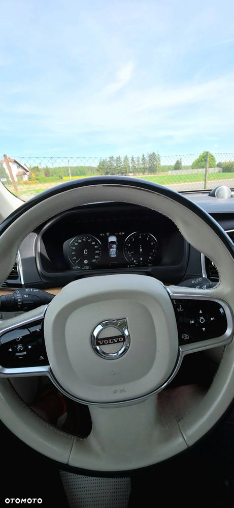 Volvo XC 90 - 27