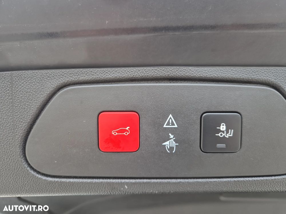 Opel Grandland X 1.6 Turbo START/STOP Aut. Ultimate - 25