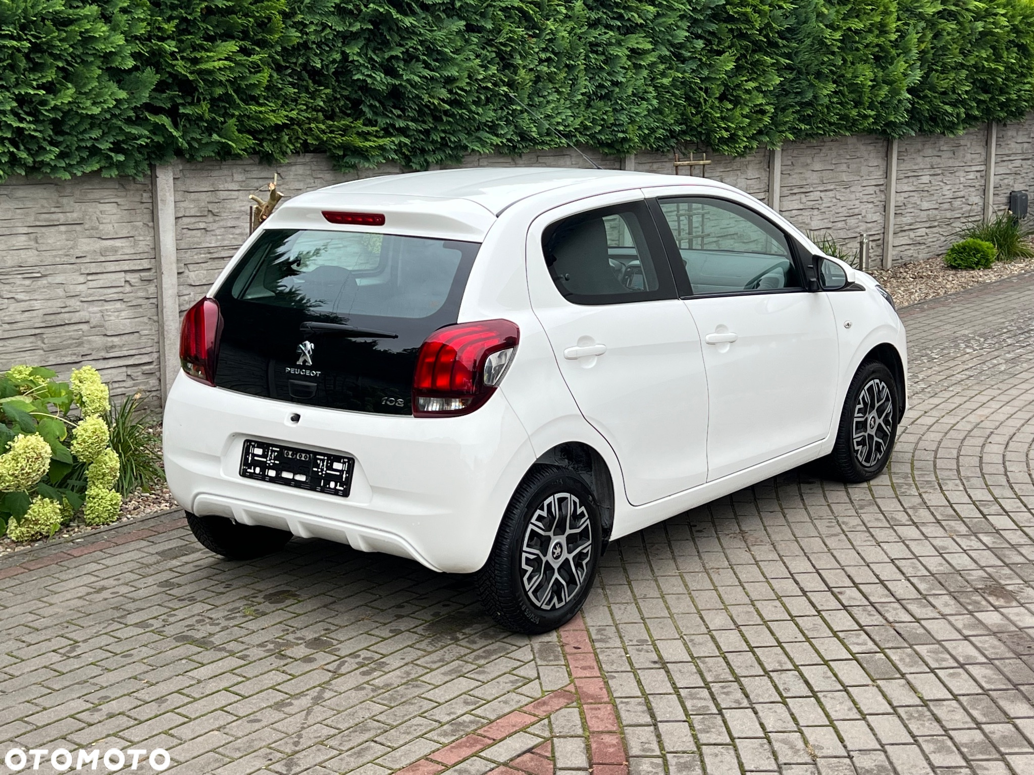 Peugeot 108 - 6