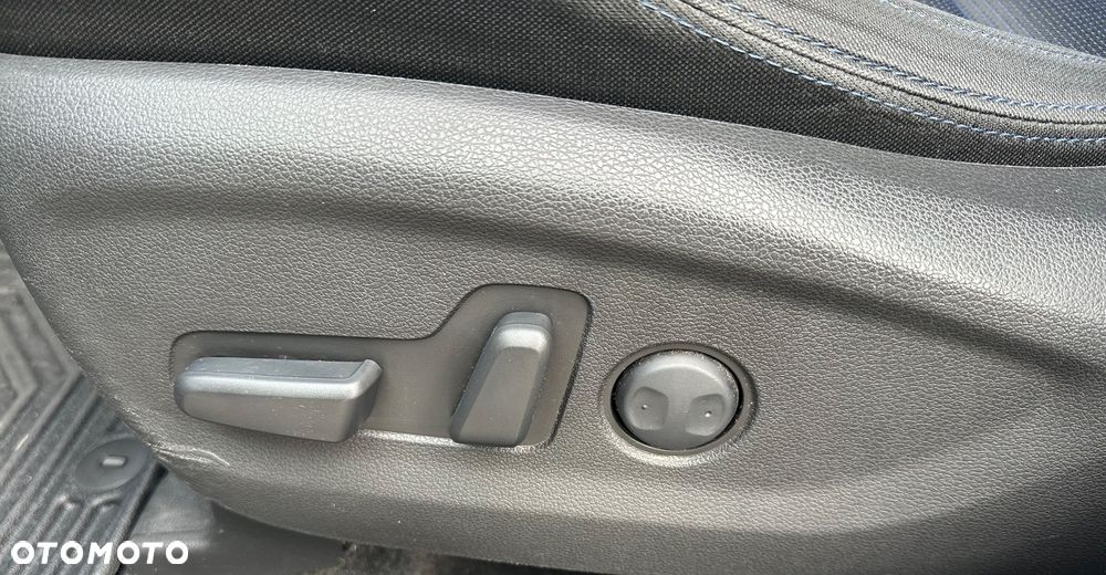 Hyundai Tucson blue 2.0 CRDi 4WD Premium - 13