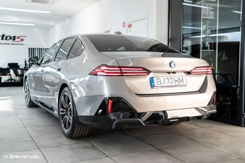 BMW 520 d Pack Desportivo M - 5