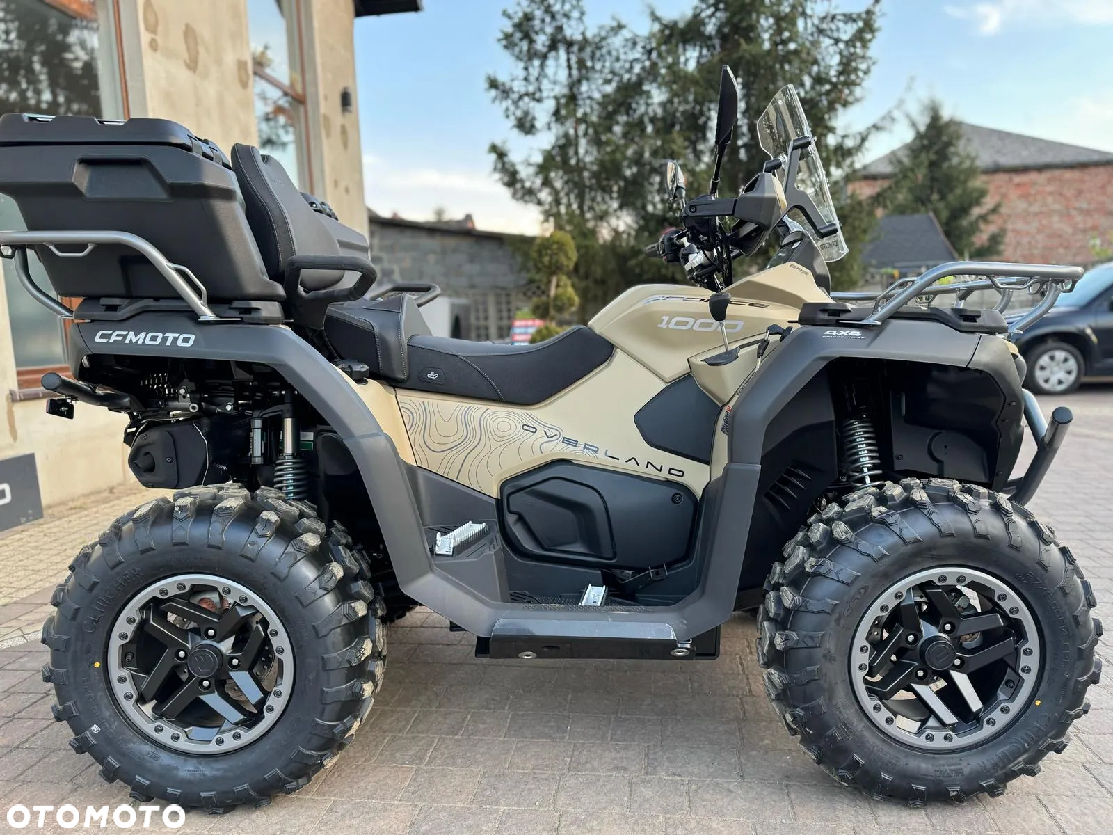 CFMoto CForce - 8