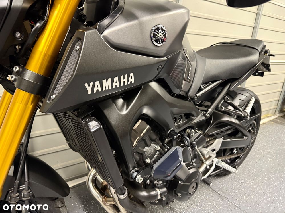 Yamaha MT - 17