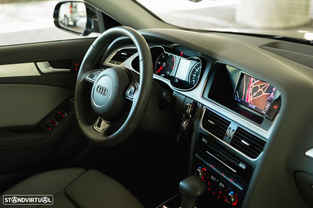 Audi A4 2.0 TDI multitronic Business Line Sport - 47