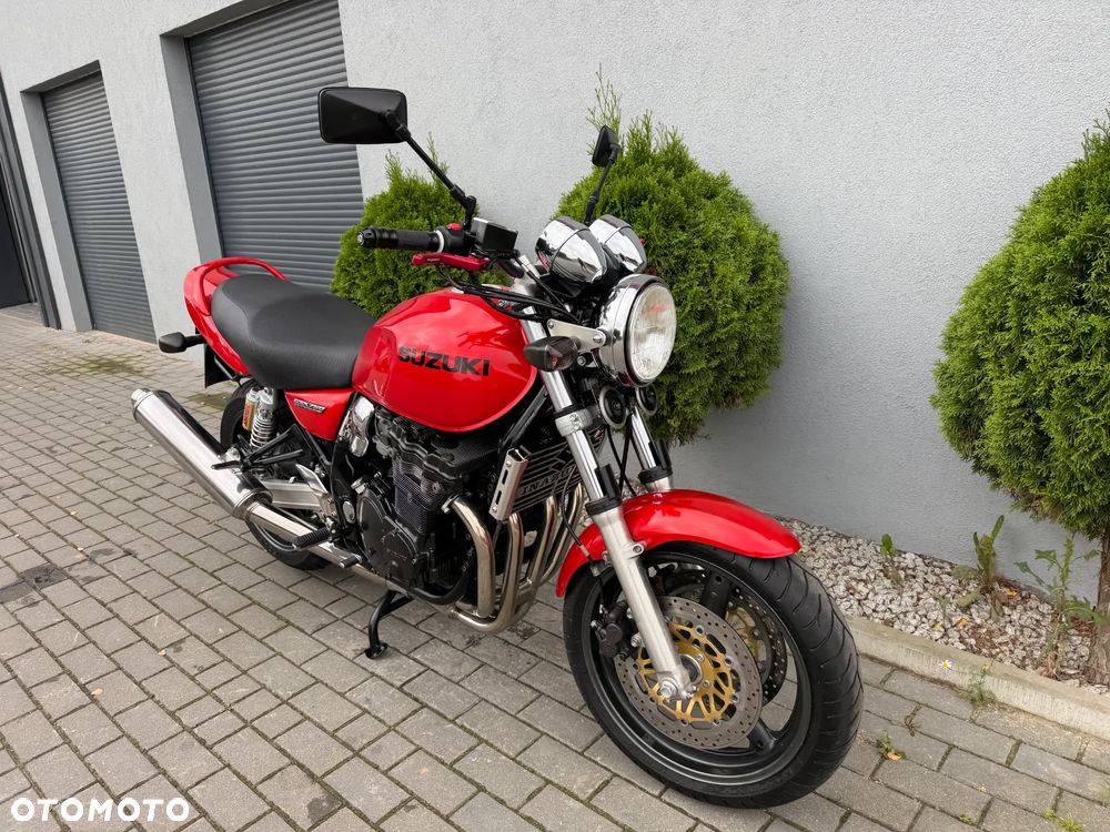 Suzuki GSX - 4