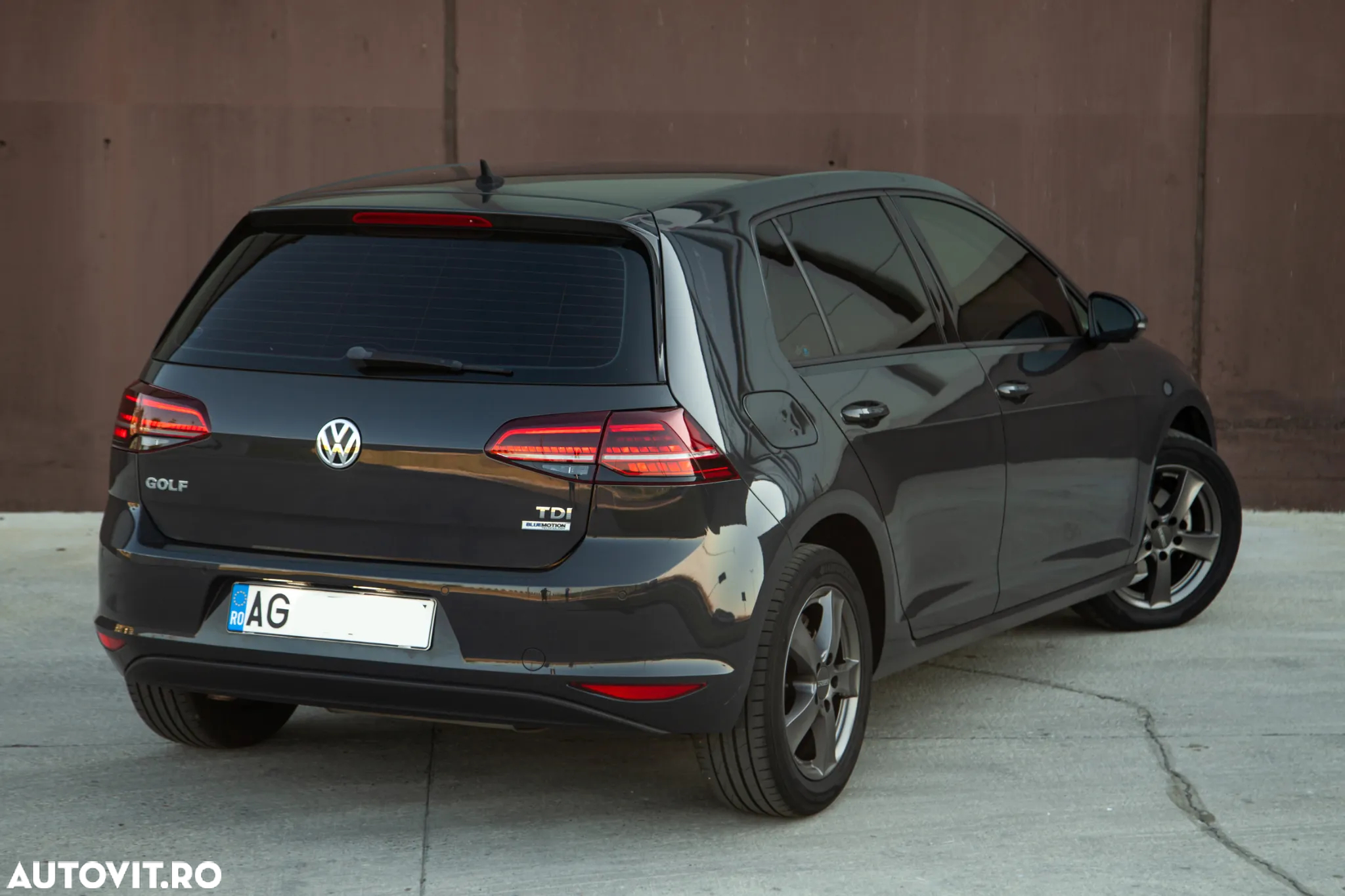 Volkswagen Golf - 5