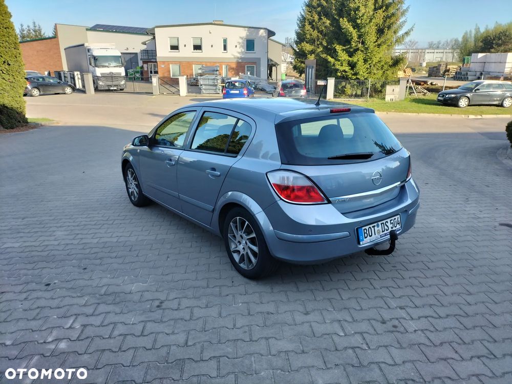 Opel Astra 1.6 Catch me - 4