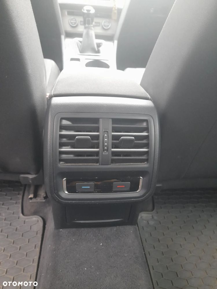 Volkswagen Passat 1.6 TDI BMT Comfortline - 6