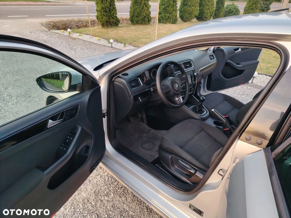 Volkswagen Jetta 1.6 TDI Comfortline Optimum - 8
