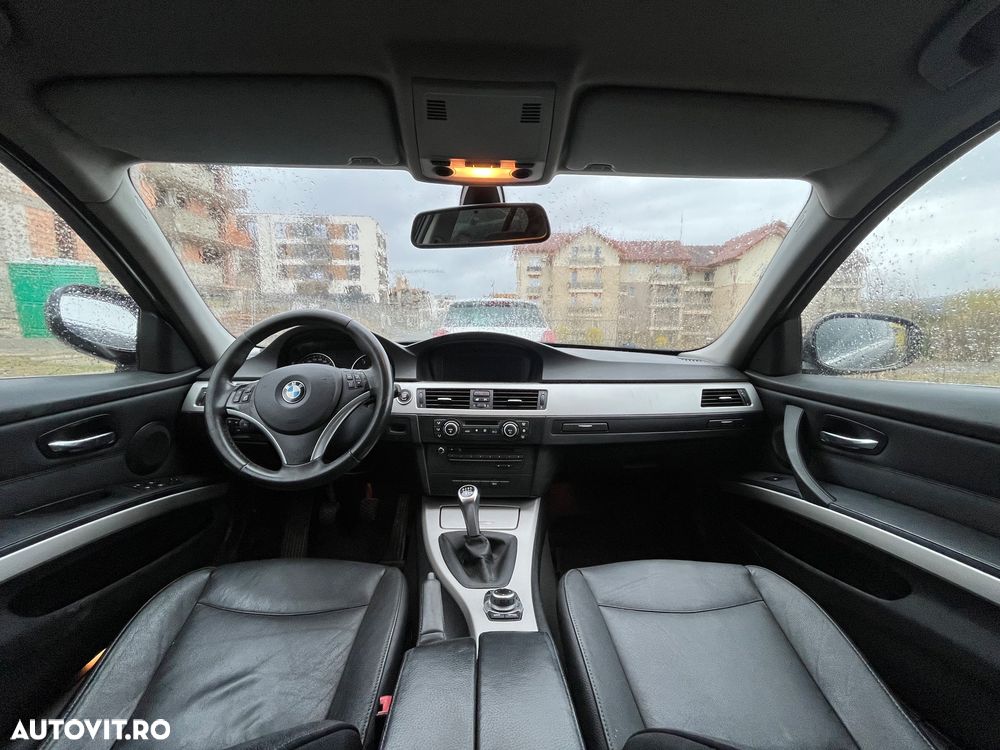 BMW Seria 3 318d - 2