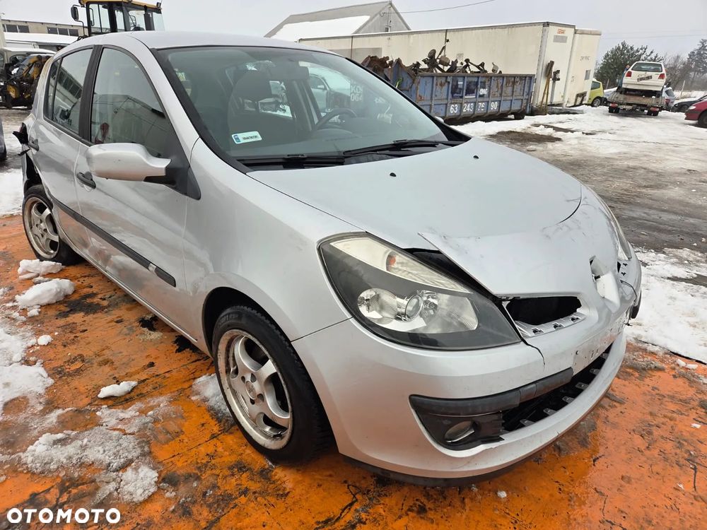 Renault CLIO III 2005 Silnik 1.6 16V (K4M800) 112KM  (82kW) TED69 na części drzwi klapa lampa - 2