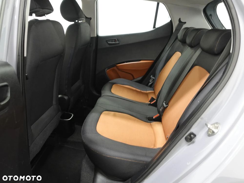 Hyundai i10 1.0 Intro Edition - 24