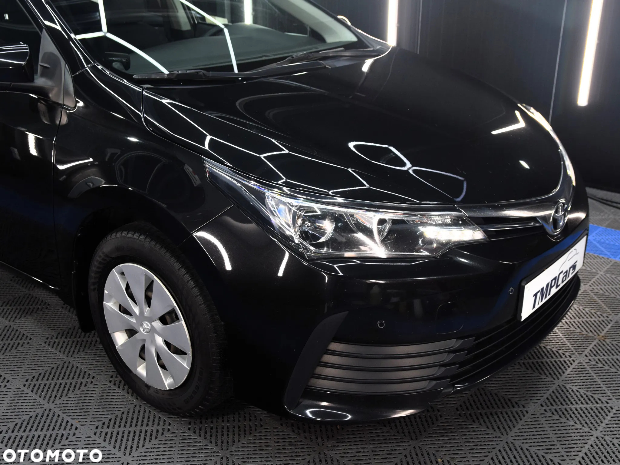 Toyota Corolla 1.6 Active - 12