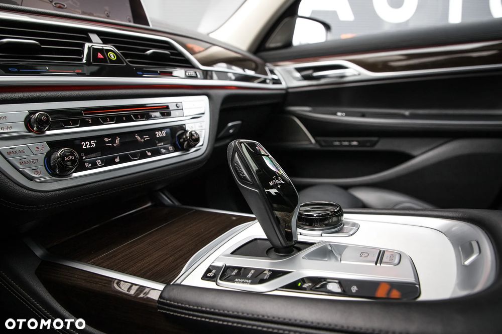 BMW Seria 7 730d xDrive - 27