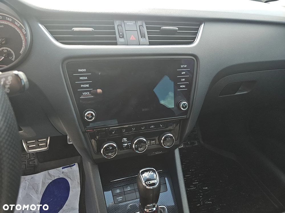 Skoda Octavia 2.0 TSI GPF RS 245 DSG - 14