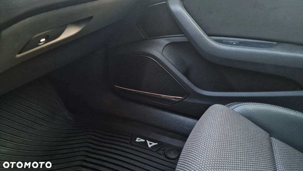 Audi A4 Avant 40 TDI S tronic S line - 19