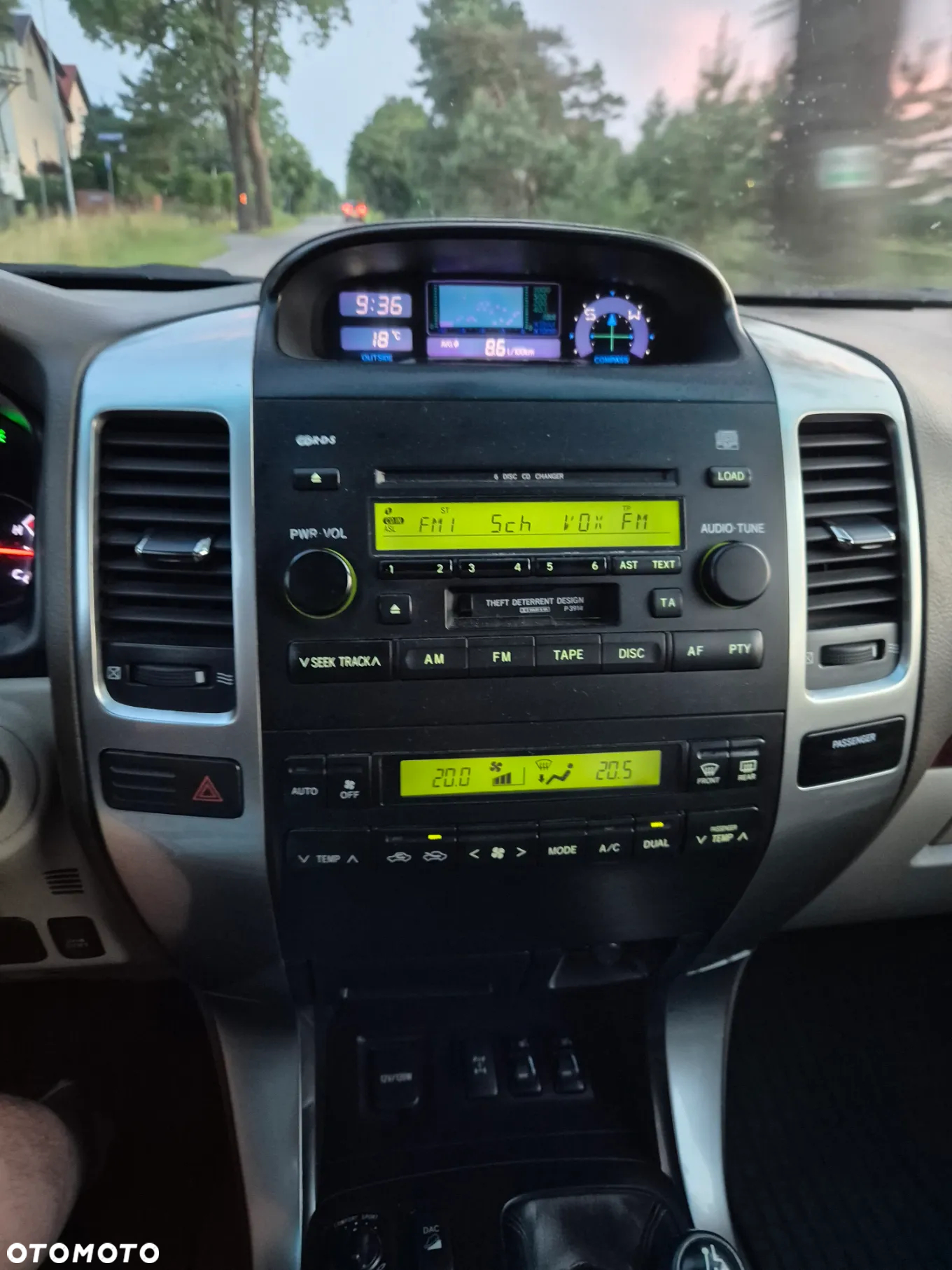 Toyota Land Cruiser - 12
