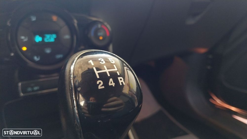 Ford Fiesta 1.0 T EcoBoost Titanium - 11