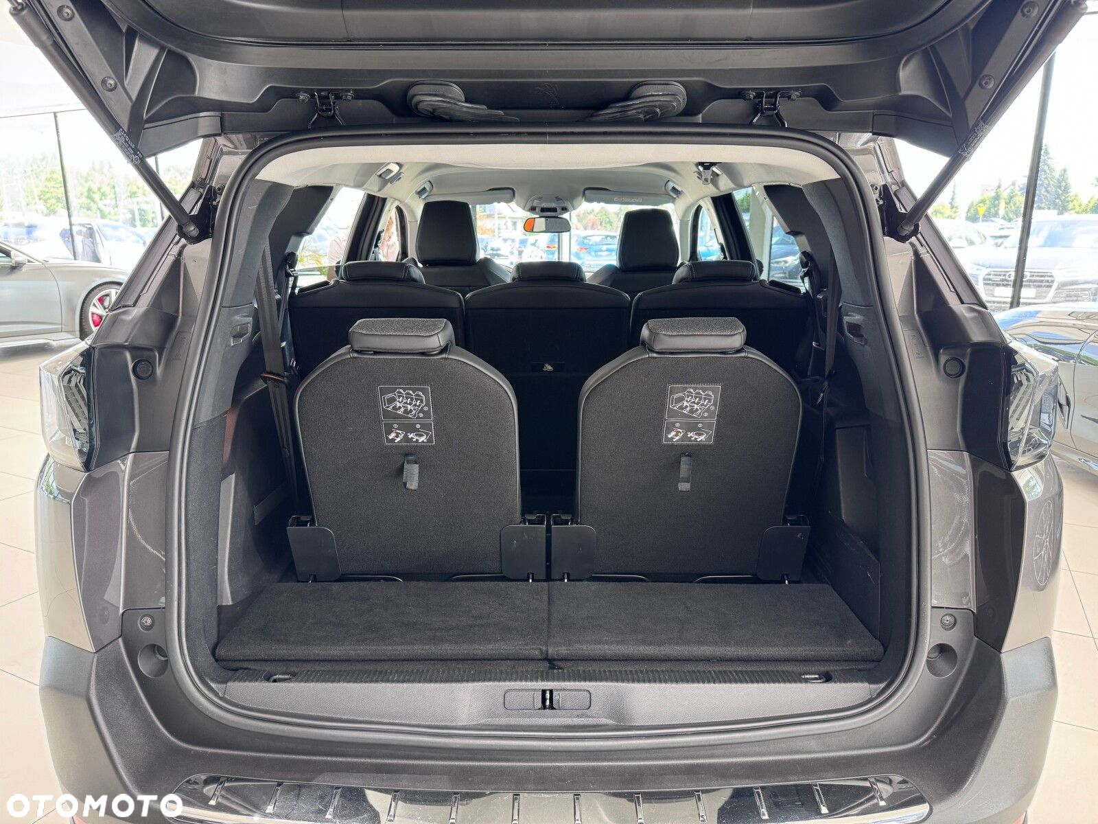 Peugeot 5008 1.5 BlueHDi Allure S&S EAT8 - 18