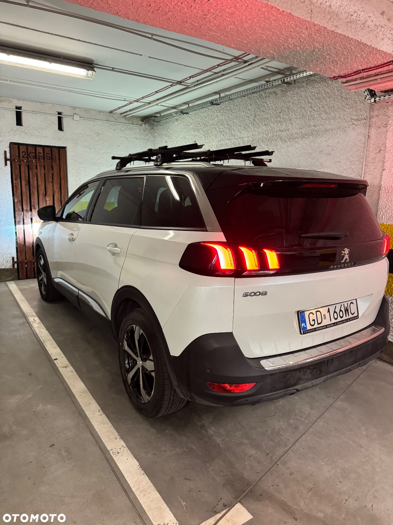 Peugeot 5008 1.5 BlueHDI Allure S&S EAT8 - 5