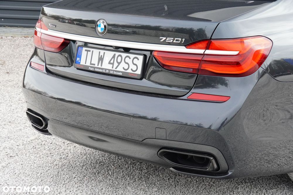 BMW Seria 7 750Li xDrive - 19