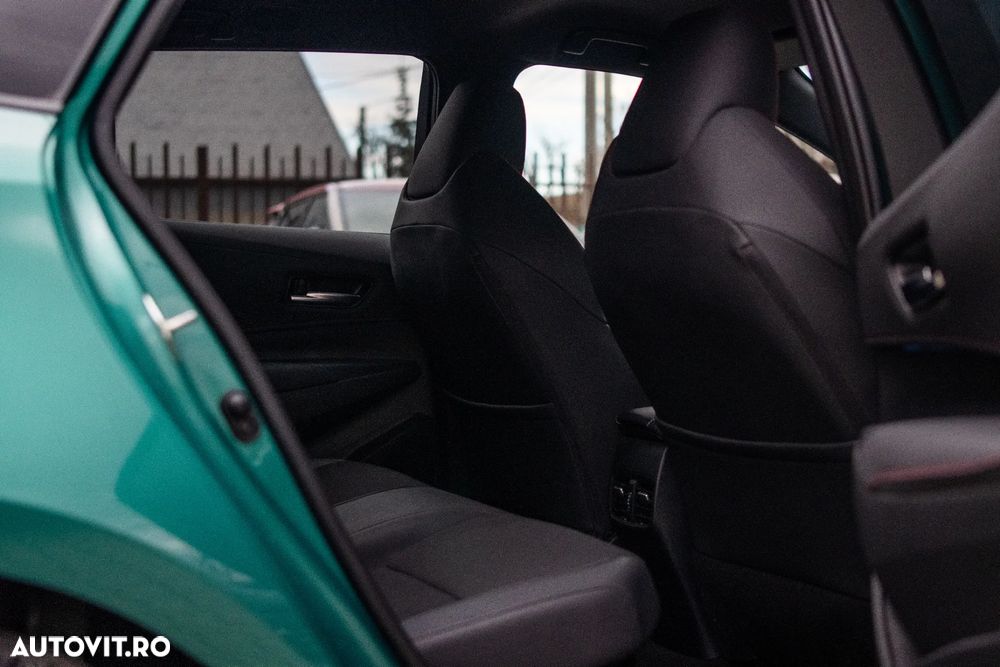 Toyota Corolla 1.8 HSD TS Exclusive - 17