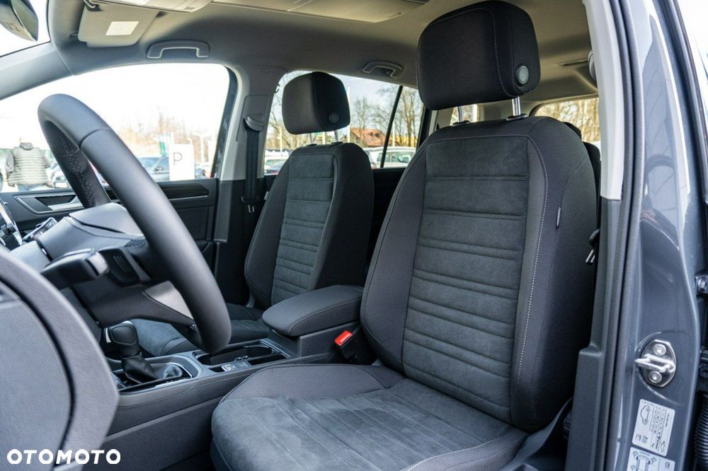 Volkswagen Touran - 15