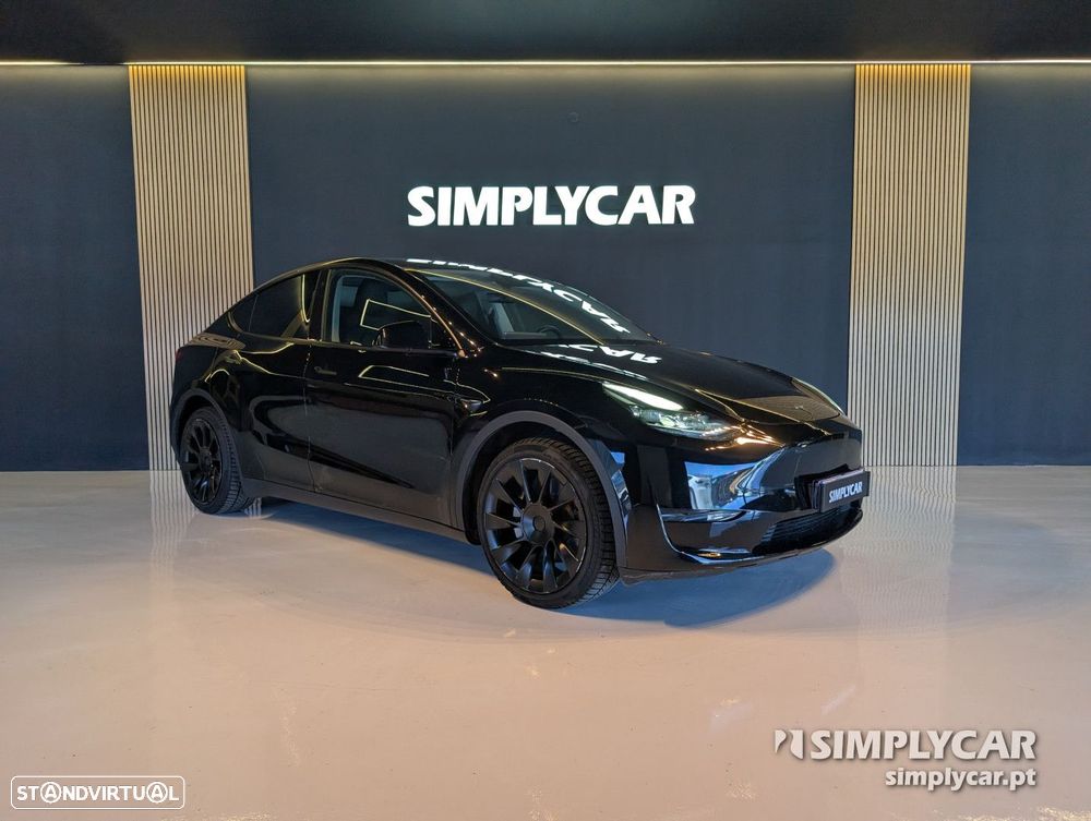 Tesla Model Y - 3