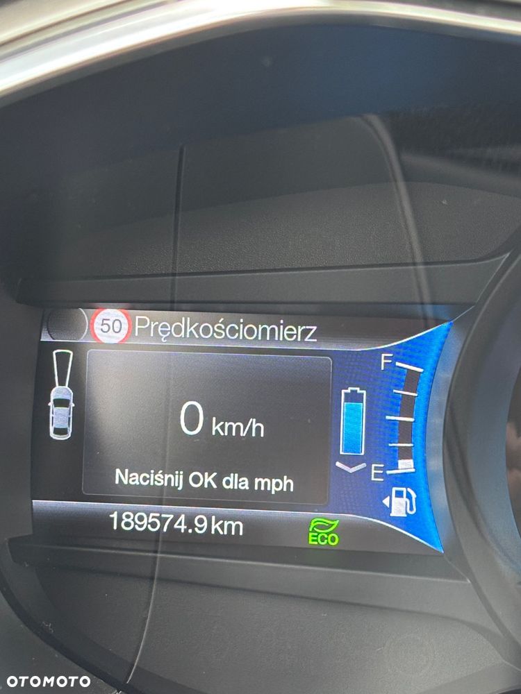 Ford Mondeo 2.0 Hybrid Vignale - 26